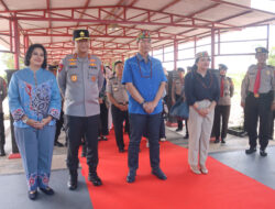 Bersama Pejabat Utama, Kapolda Kalteng Sambut Kedatangan Wakapolda Baru Brigjen Yosi Muhamartha