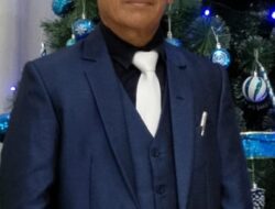 MEMEBERITAKAN SUATU PERISTIWA