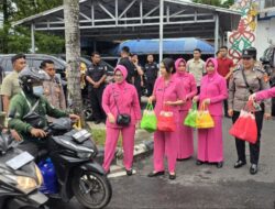 Berkah Ramadan, Polda Kalteng Bagikan Ratusan Takjil Gratis untuk Masyarakat