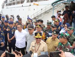 Tinjau Pelabuhan Sampit, Kapolda Kalteng Pastikan Mudik Aman Keluarga Bahagia