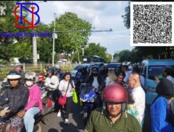 PEWARNA DKI Berbagi Kasih Paskah dengan bagikan Pohon dan Telor Paskah