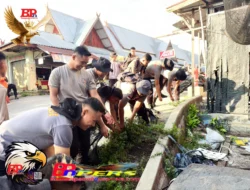 Bersinergi Korve Massal Pasar Kahayan, Wujud Komitmen Polda Kalteng Dukung Penuh Indonesia Asri