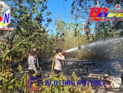 Sigap Merespons Laporan Warga, Ditsamapta Polda Kalteng Padamkan Kebakaran Lahan