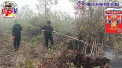 Hari Minggu Tak Surutkan Semangat Personel Polda Kalteng Padamkan Karhutla Demi Masyarakat